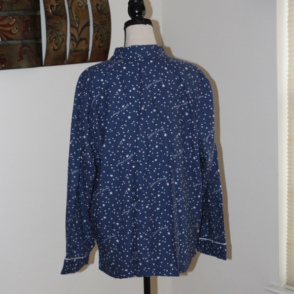 Victoria's Secret, stars button down long sleeve pajama top - Picture 4 of 8